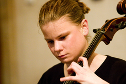 Anna BRIKCIUSOVÁ - Violoncelle